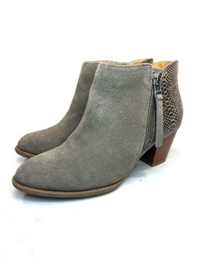 Vionic Anne Grey/Beige Suede Heeled Ankle Boot | 5
